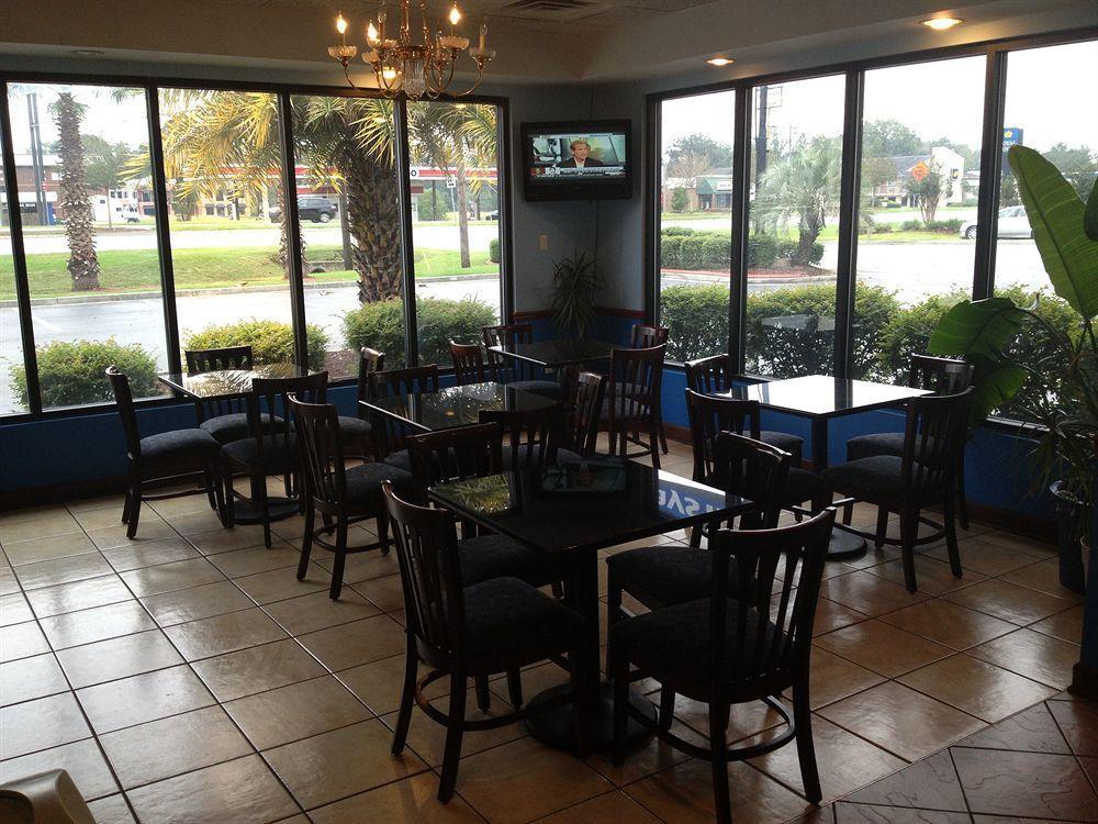 Days Inn By Wyndham Richmond Hill/Savannah Exterior foto